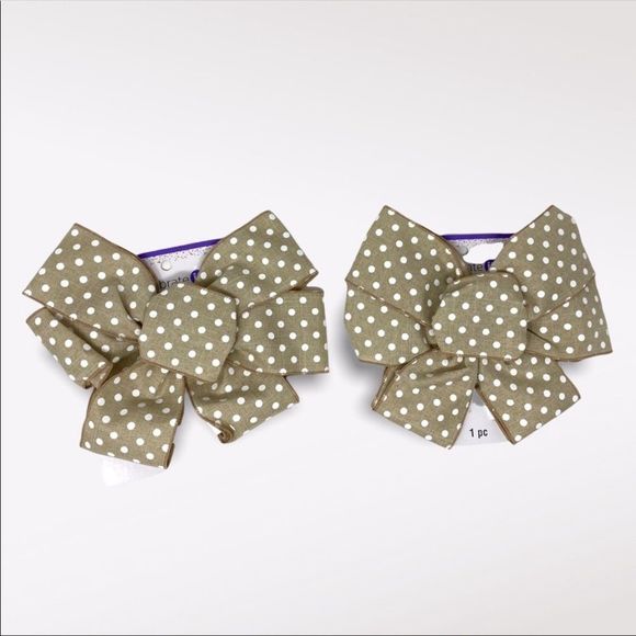 🆕 CELEBRATE IT | Tan And White Polka Dot Bows - Picture 1 of 3